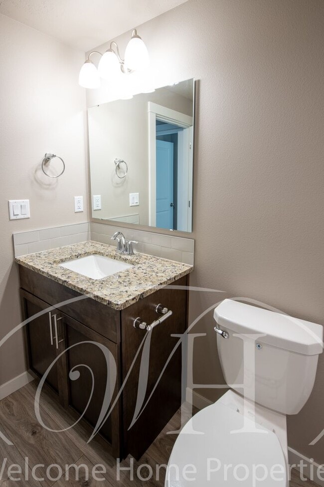 Building Photo - Brand NEW Home Overlooking the Golf Course