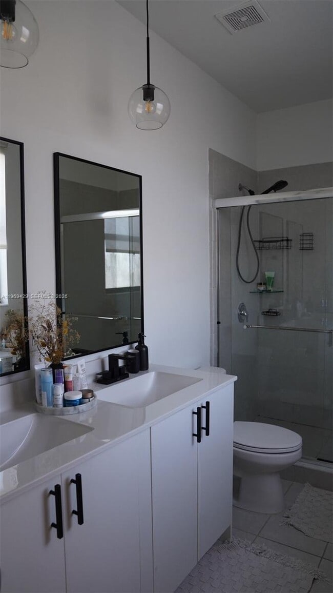 Building Photo - 549 NW 204th St