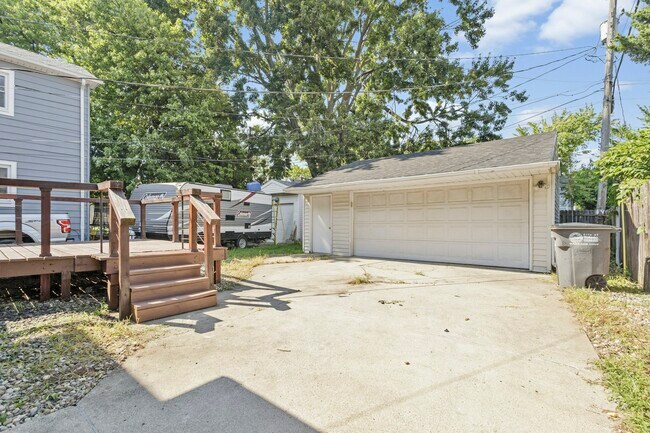 Building Photo - 1542 Craigwood Rd