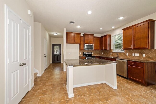 Primary Photo - 17423 Waterview Dr
