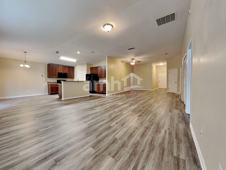 Building Photo - 1861 McGirts Point Blvd