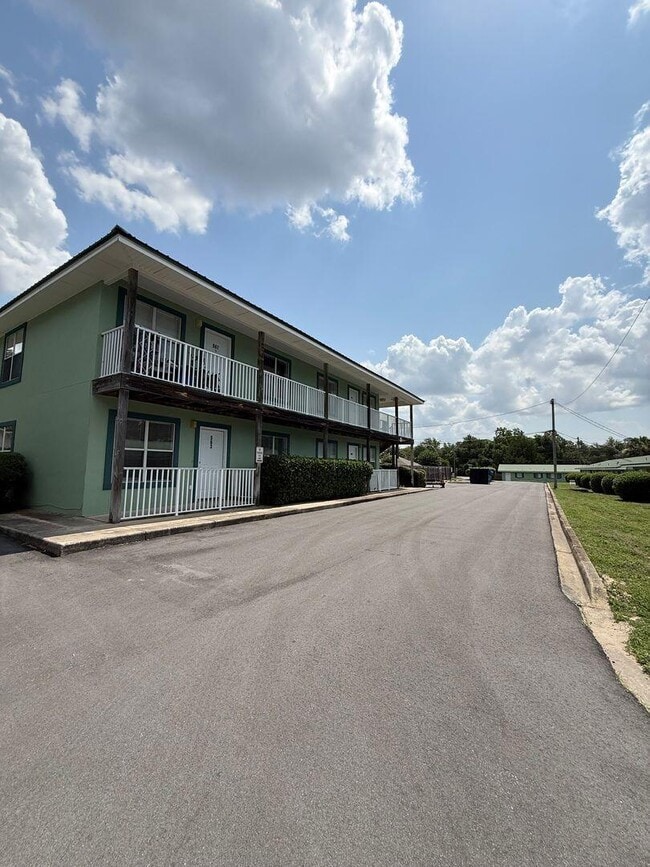 Building Photo - 594 Florosa Ct