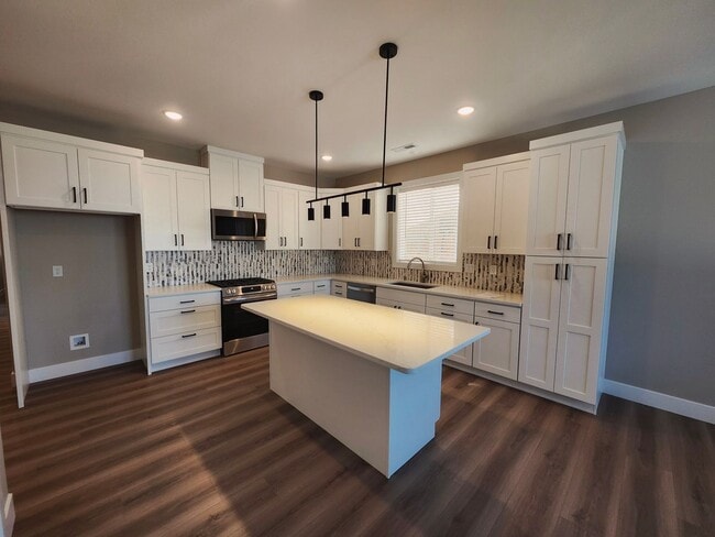 Building Photo - Gorgeous NEW CONSTRUCTION! w/Smart Home Te...