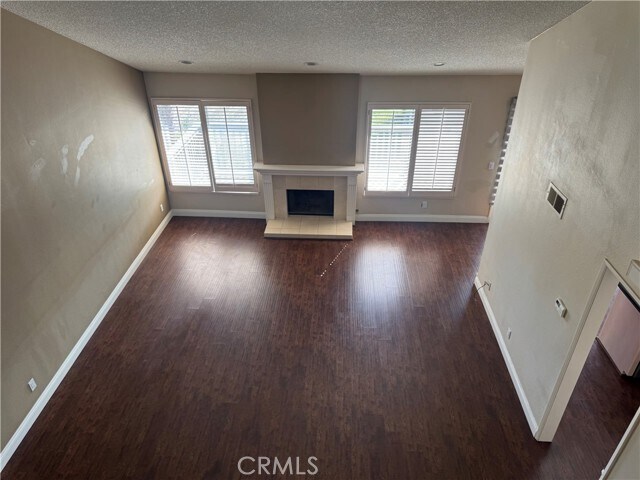 Building Photo - 2310 Applewood Cir