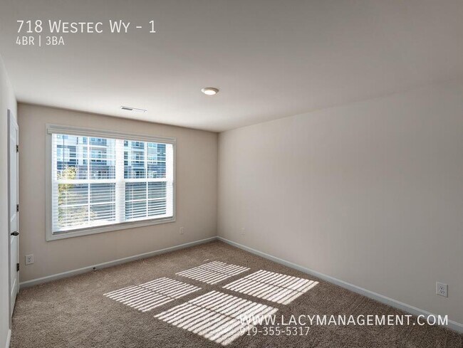 Building Photo - 718 Westec Wy