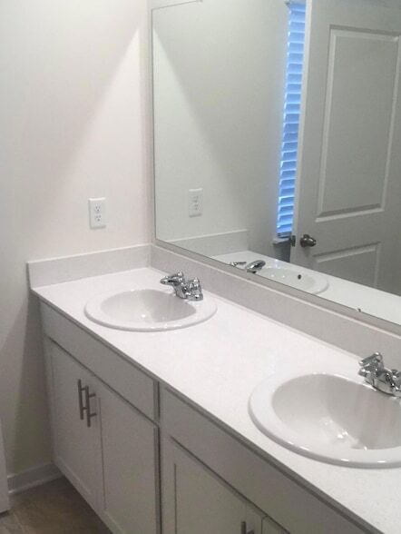 Building Photo - 467 Garnet Rnch Dr
