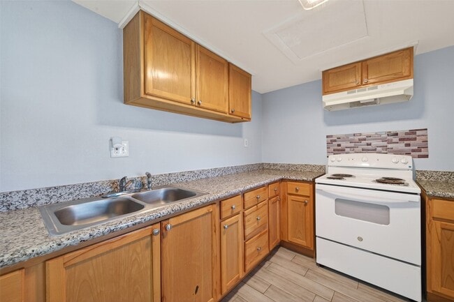 Building Photo - 7454 Navidad Rd