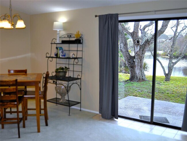 Building Photo - 718 Merlins Ct