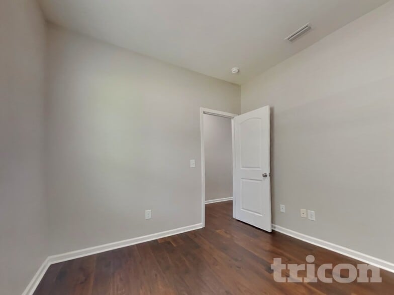 Building Photo - 1064 Bitting Hall Cir