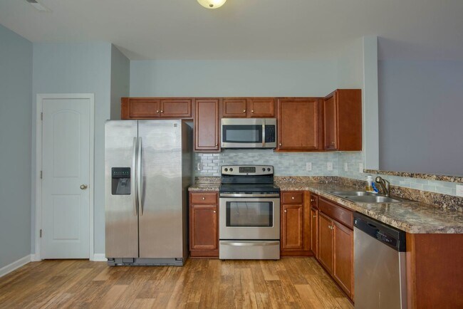 Building Photo - 113 Beacon Woods Dr