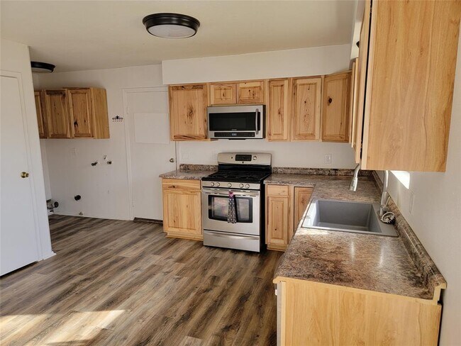 Building Photo - 257 Austin St