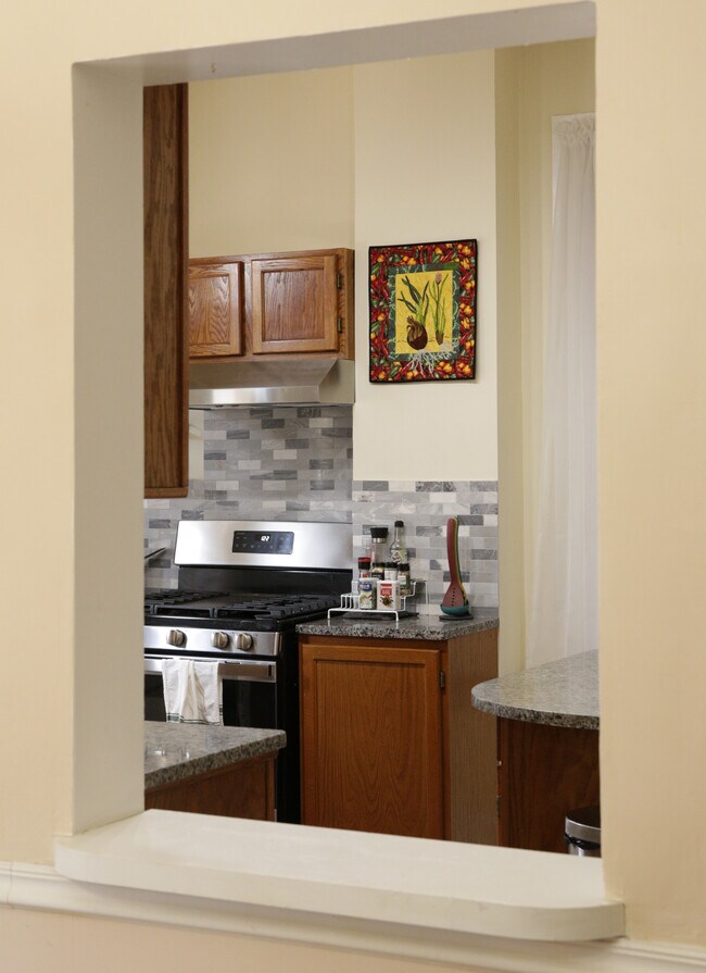 Building Photo - 405 West St