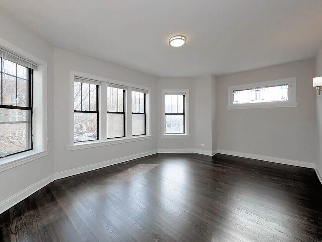 Building Photo - 3700 N Bosworth Ave