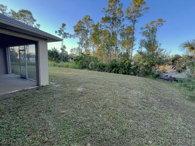 Building Photo - Great Location-Large 2/2/1 + DEN Duplex