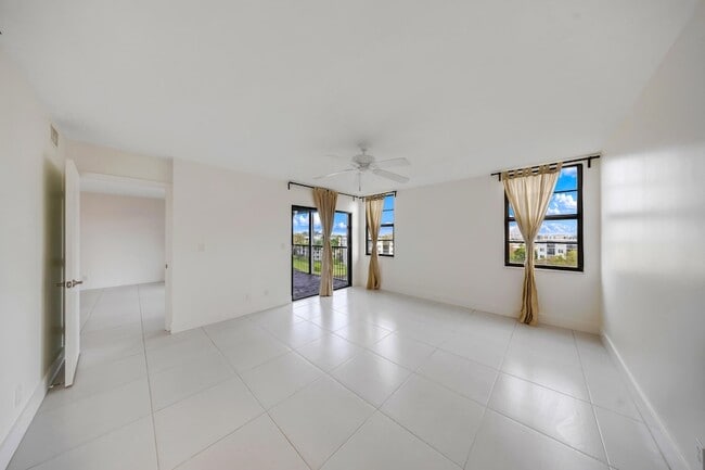 Building Photo - 2217 Cypress Island Dr