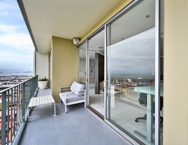 Building Photo - Designer Luxury. Iconic Views. Extraordinary Living.