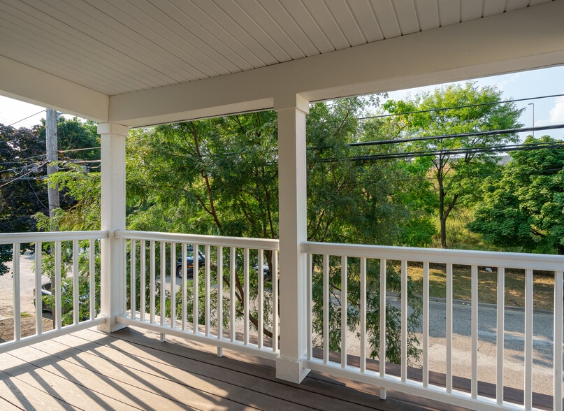 Building Photo - 625 3rd st #2