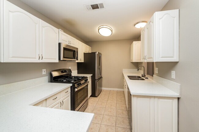 Building Photo - 3763 Briarcliff Rd