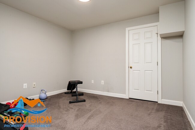 Building Photo - 119 Fordham Dr