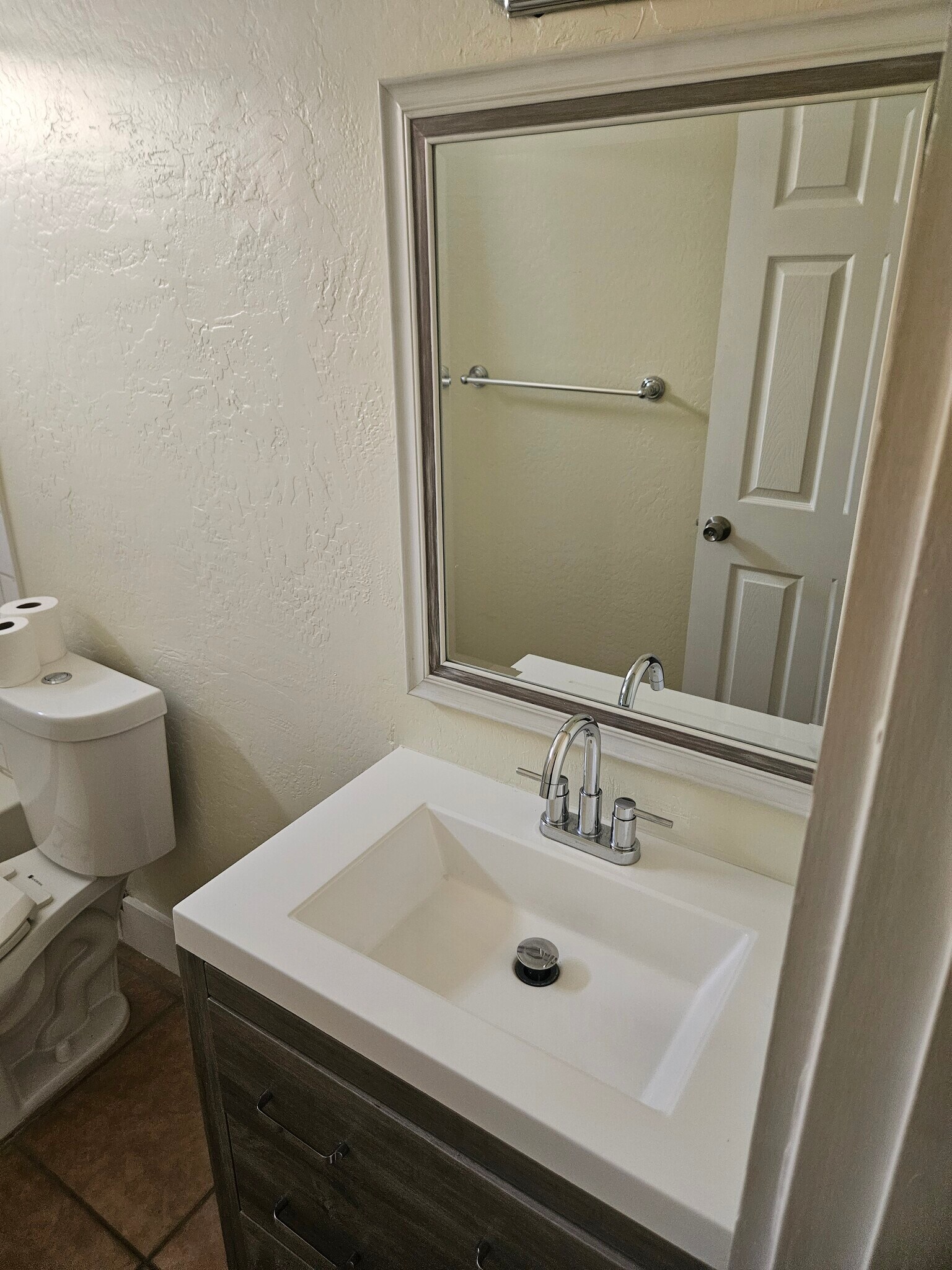 Building Photo - 9628 N 13th St