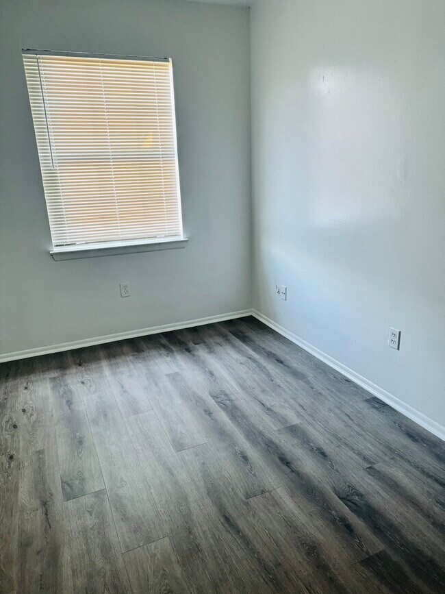 Bedroom - 127 Willow Turn