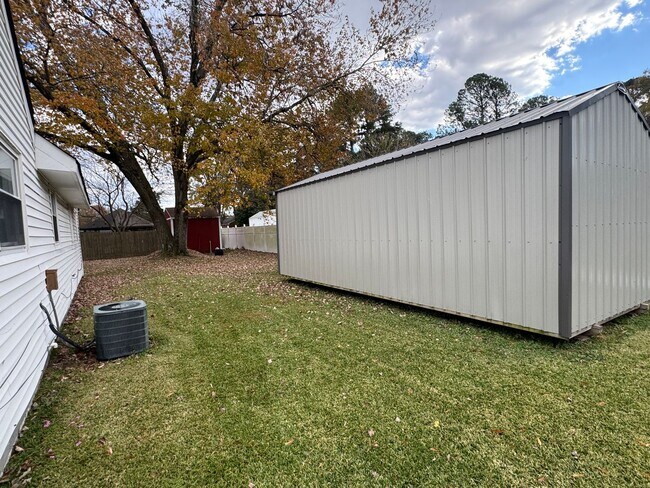 Building Photo - Charming Brick Ranch in the Heart of Churchland