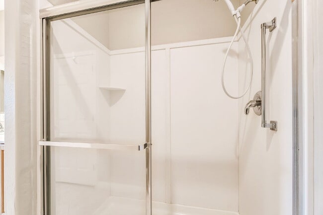 Building Photo - 55 and older Neighborhood in SOLERA DEL WEBB.  2 Bedroom, 2 bathroom