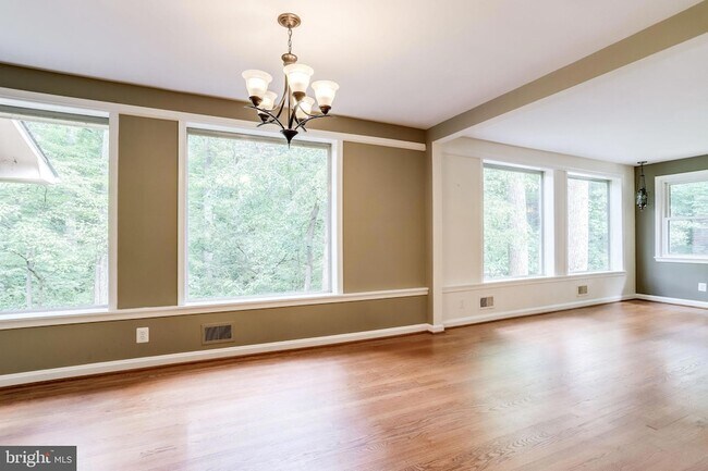 Building Photo - 5225 Old Dominion Dr