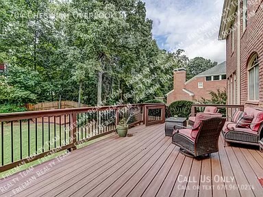 Building Photo - 704 Cheswich Overlook SE