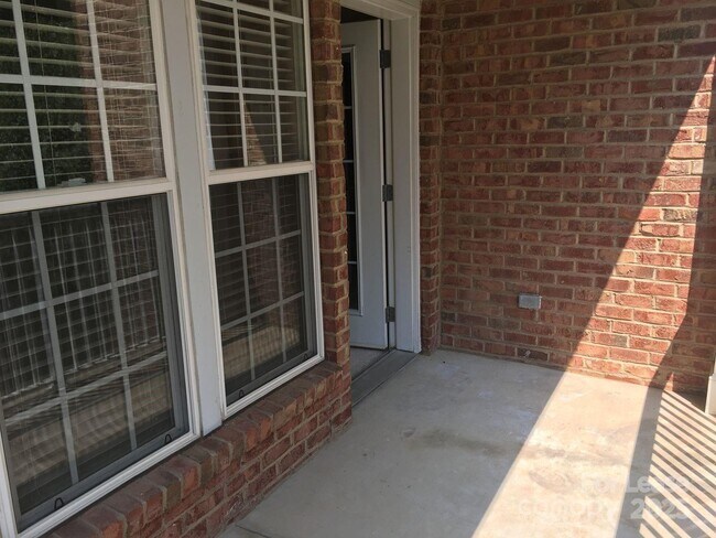 Building Photo - 3232 Margellina Drive