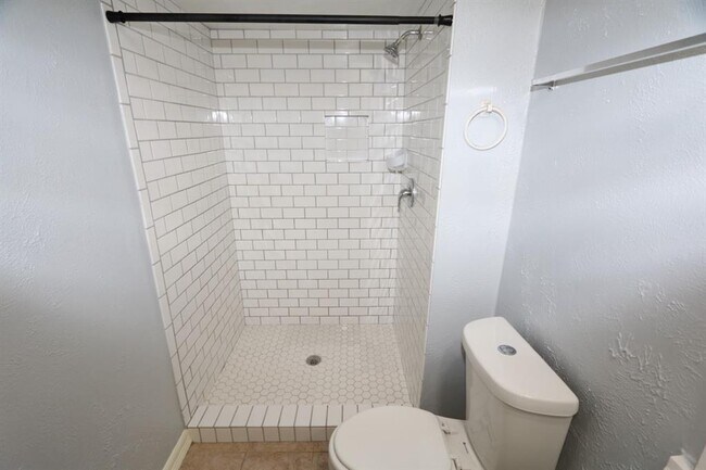 Building Photo - 3811 Cypressdale Dr