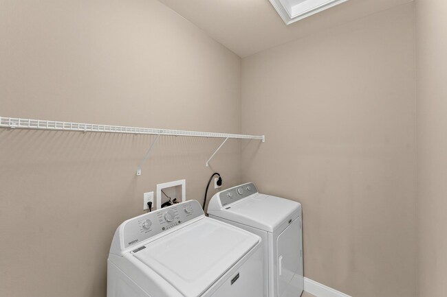 Building Photo - 5 Devon Pl