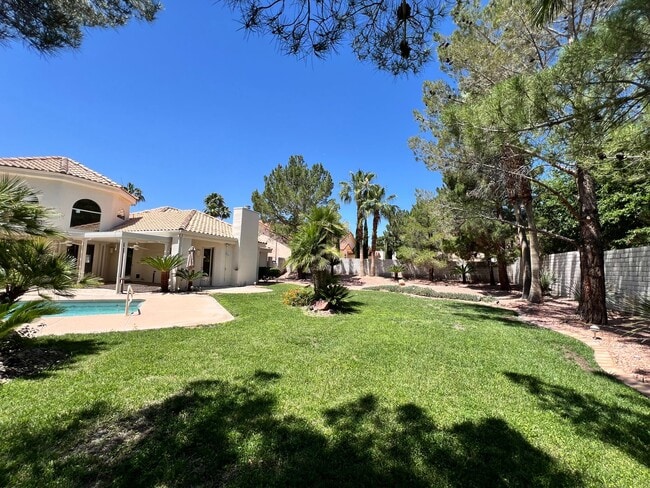 Building Photo - 10 Oaks Guard gated community