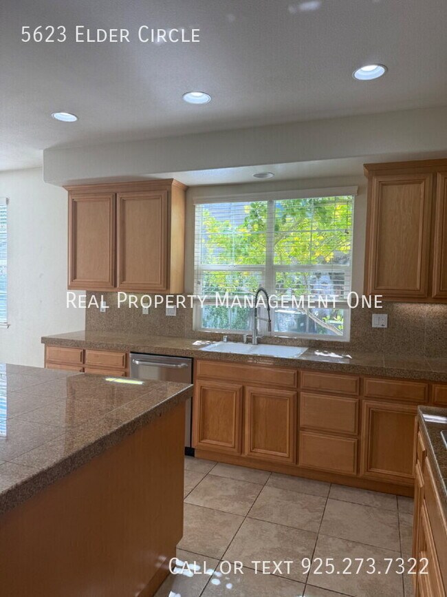 Building Photo - 5623 Elder Cir