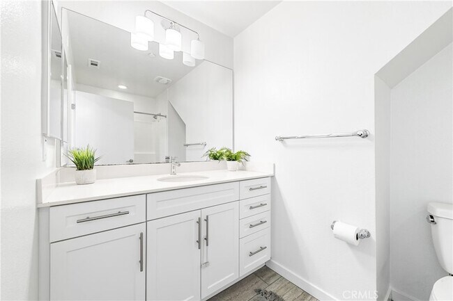 Building Photo - 630 Colorado Cir