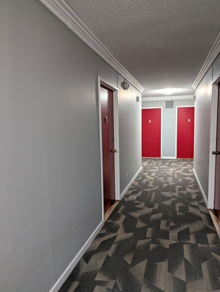 Hallway entrance into unit - 300 M St SW