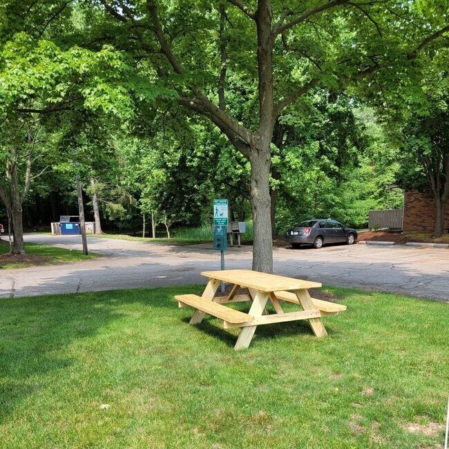 Building Photo - 771 Cedar Gate Ct