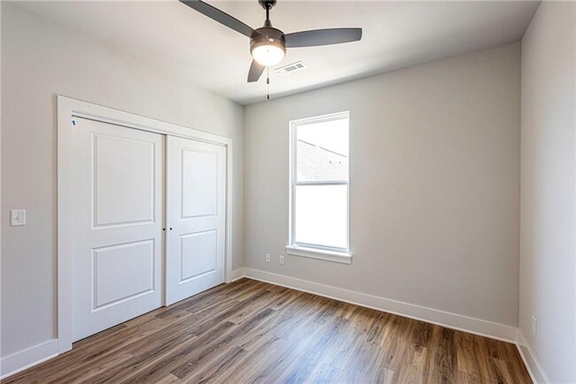 Building Photo - 2 bedroom 2.5 baths new construction home ...