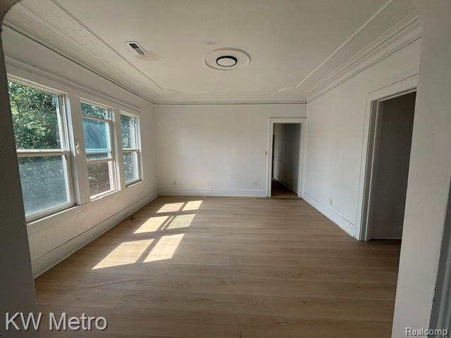 Building Photo - 2952 Elmhurst St
