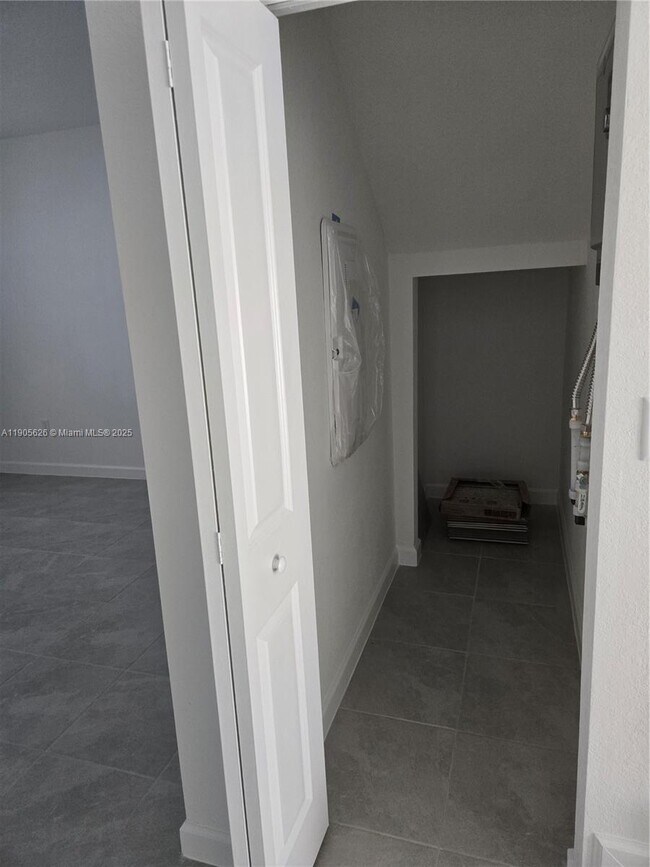 Building Photo - 12884 SW 232nd Ln