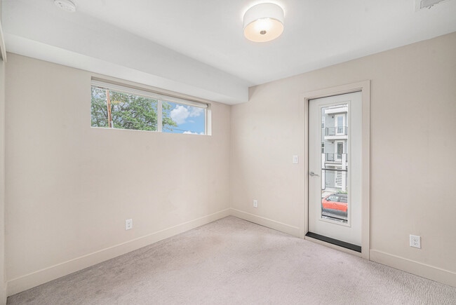 Building Photo - 4265 W 13th Ave