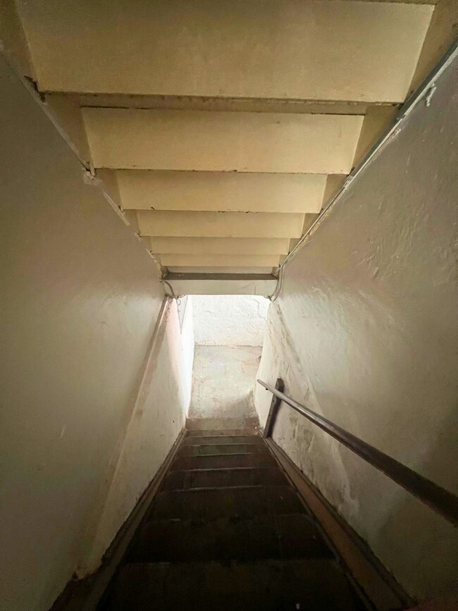 Building Photo - 836 E 156th St