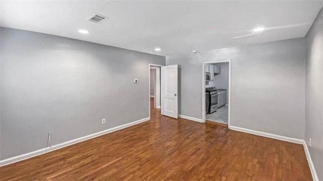Building Photo - 388 Greencove Ln SE