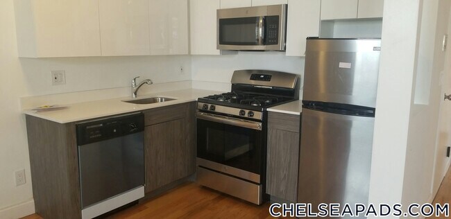 Building Photo - 67 Shawmut St