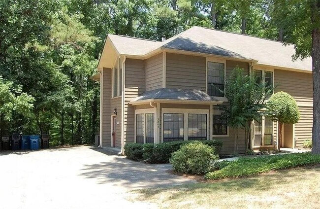 Primary Photo - 3045 Steeplechase Dr