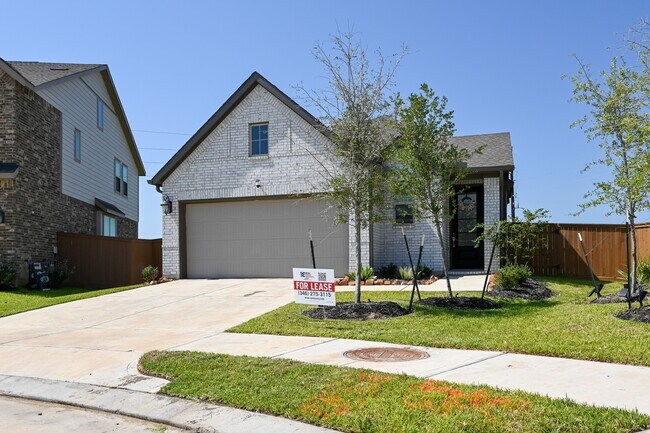 Building Photo - 3057 Pensacola Dr