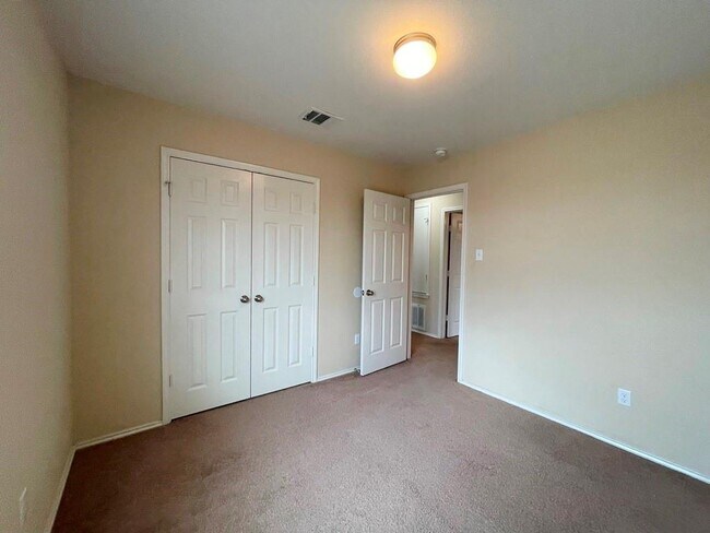 Building Photo - 602 Moonwalker Trail