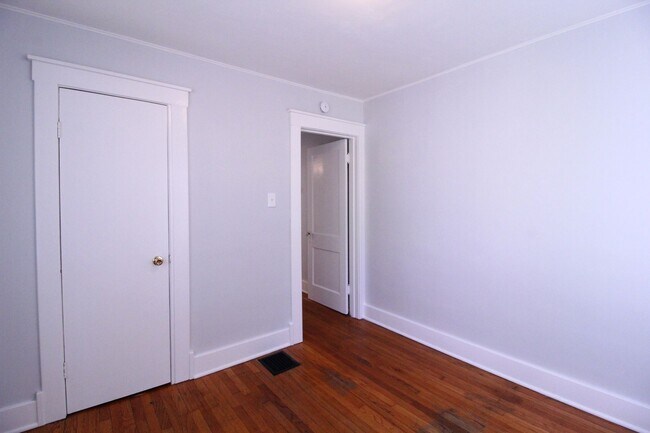 Building Photo - November FREE On This 2 Bedroom 1 Bath Hom...