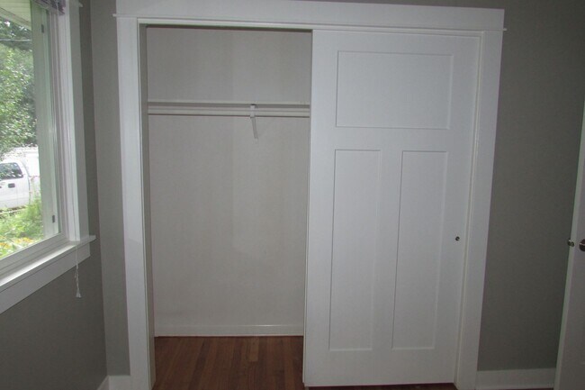 Building Photo - 6405 Alison Ln