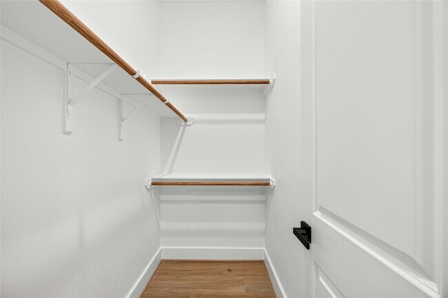 Building Photo - 4633 Mallow St